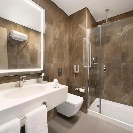 Selectum Atasehir Hotell 5*