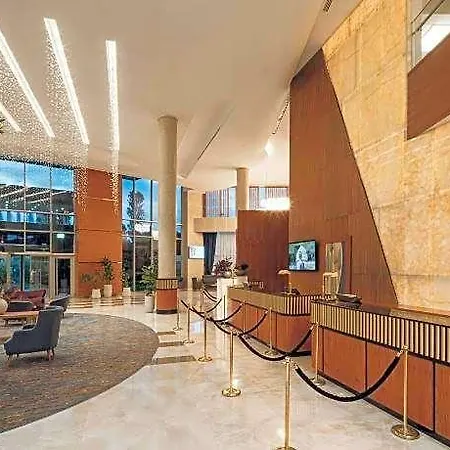 Selectum Atasehir Hotel 5*