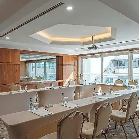 Selectum Atasehir Hotel 5*