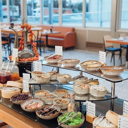 Отель Selectum Atasehir 5*